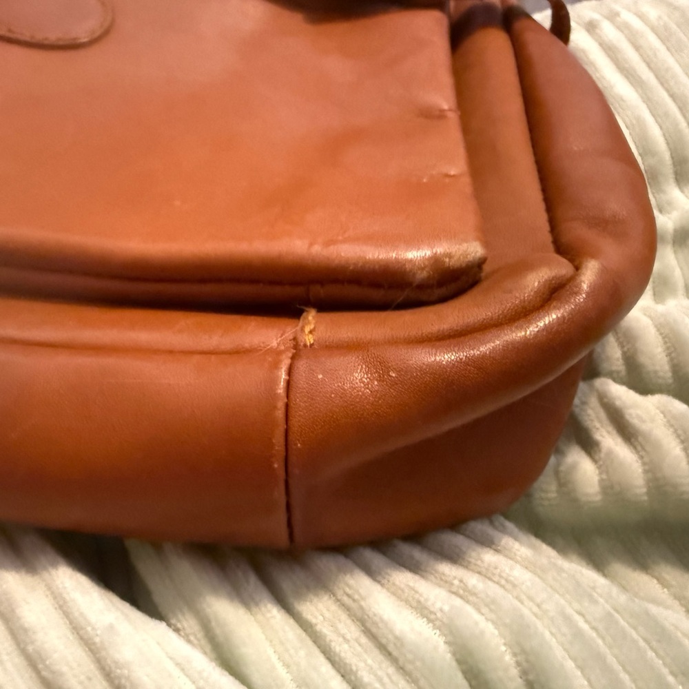 Vintage Brown soft Leather purse made in Hong Kong 3 compartments 11”X8”X3” - Picture 15 of 16